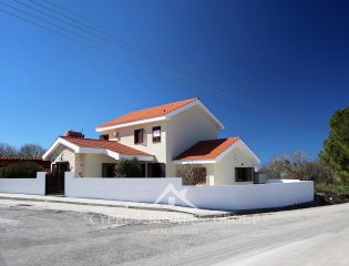 3 Bedroom Villa Provence in Pano Arodes Property Image